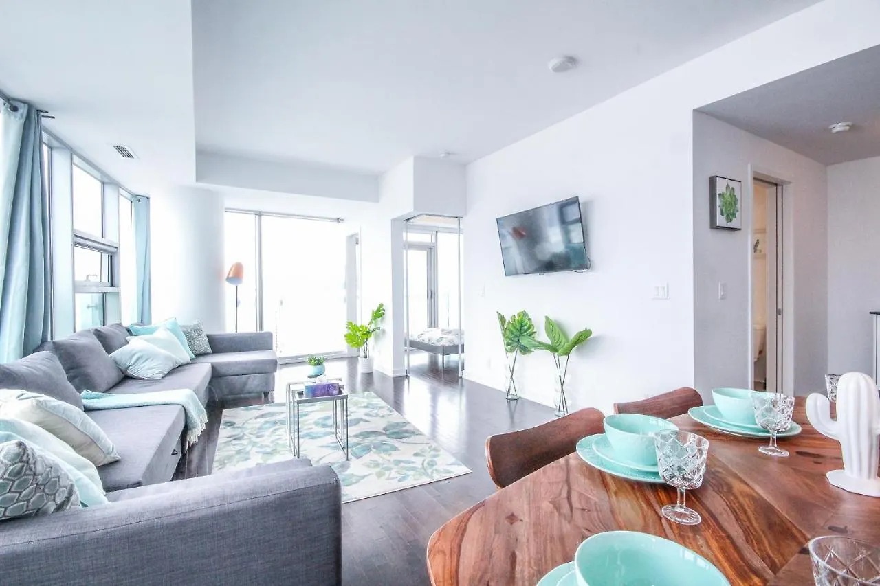 Sarkar Suites - Entertainment District Toronto Apartment