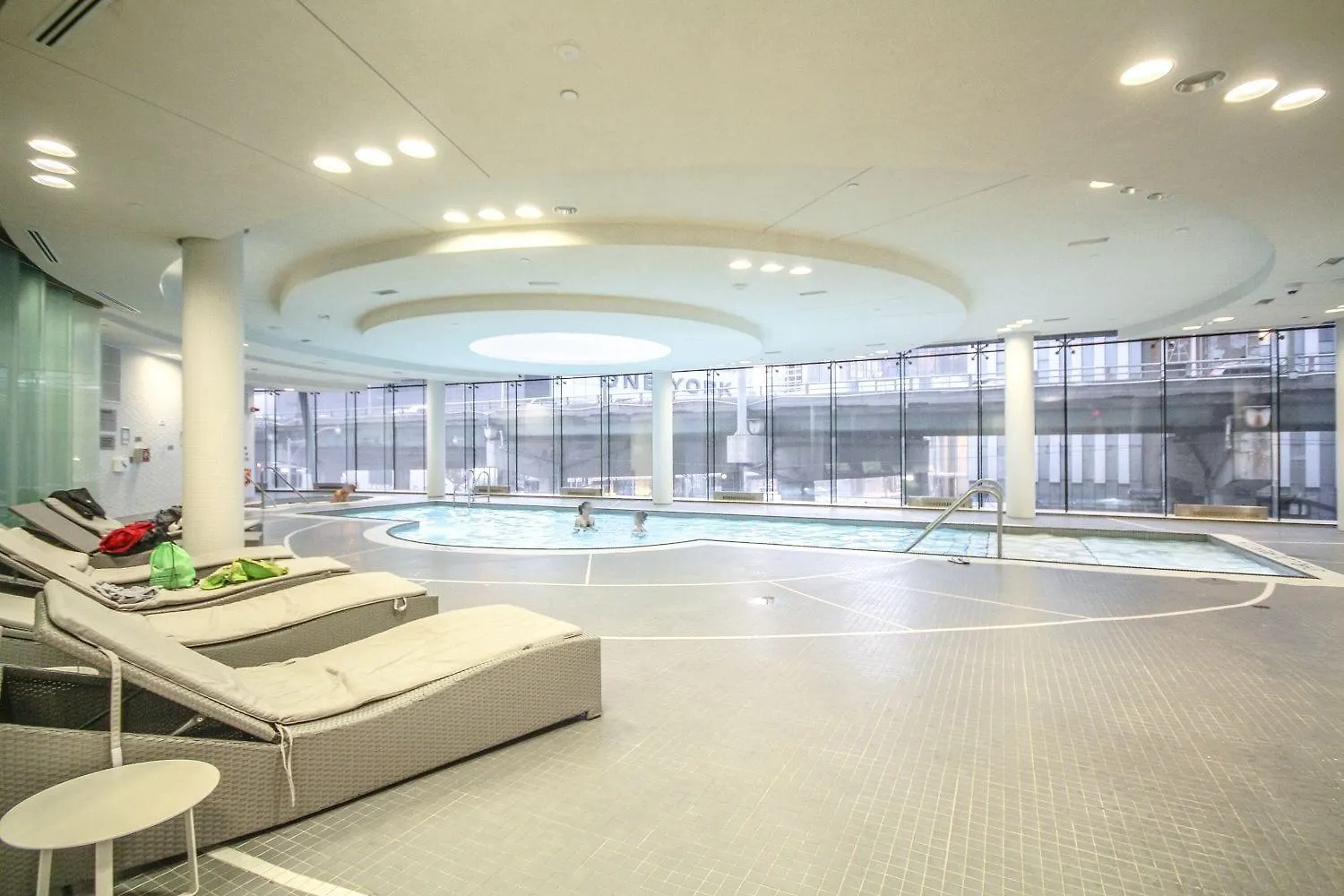 Sarkar Suites - Entertainment District Toronto