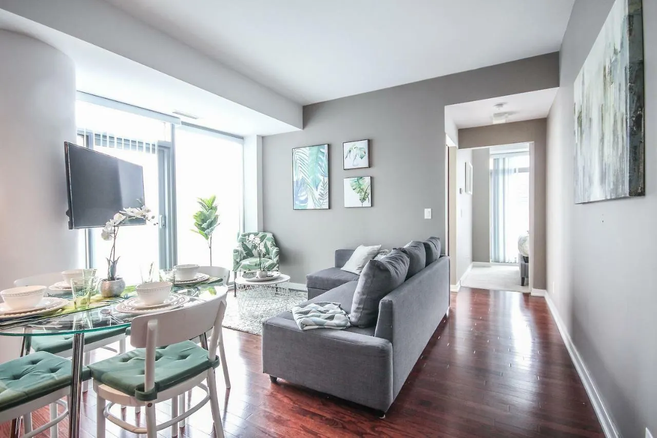 Sarkar Suites - Entertainment District Toronto Apartment