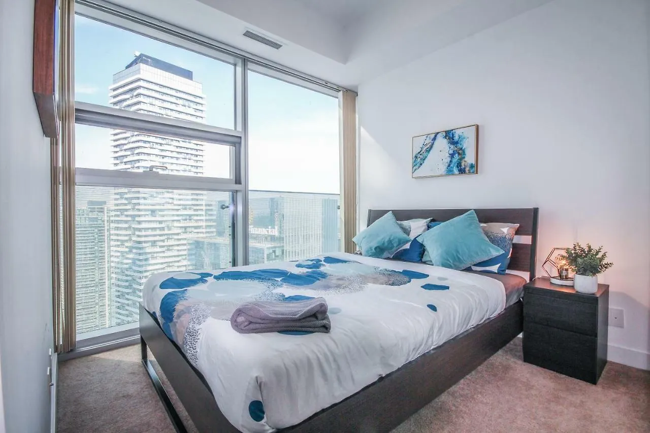 Sarkar Suites - Entertainment District Toronto Apartment