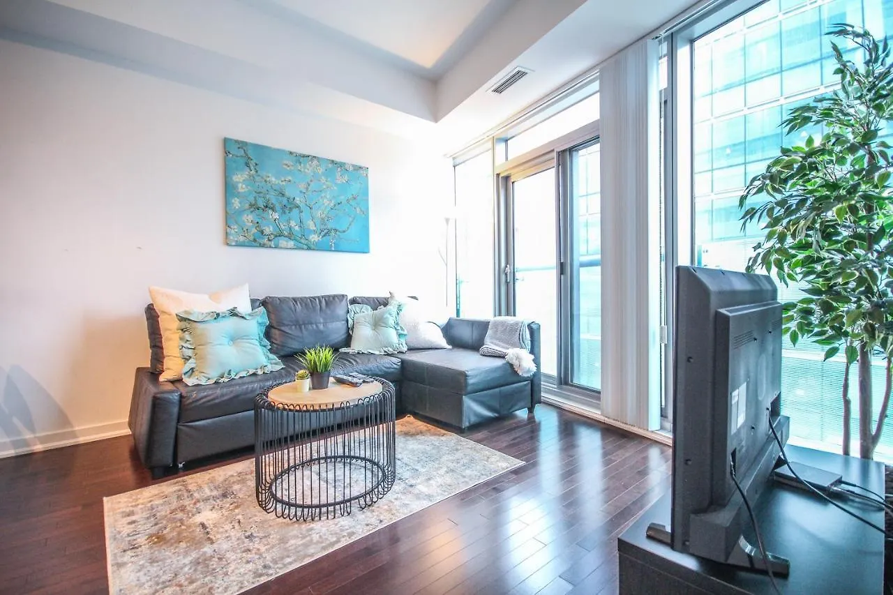Sarkar Suites - Entertainment District Toronto