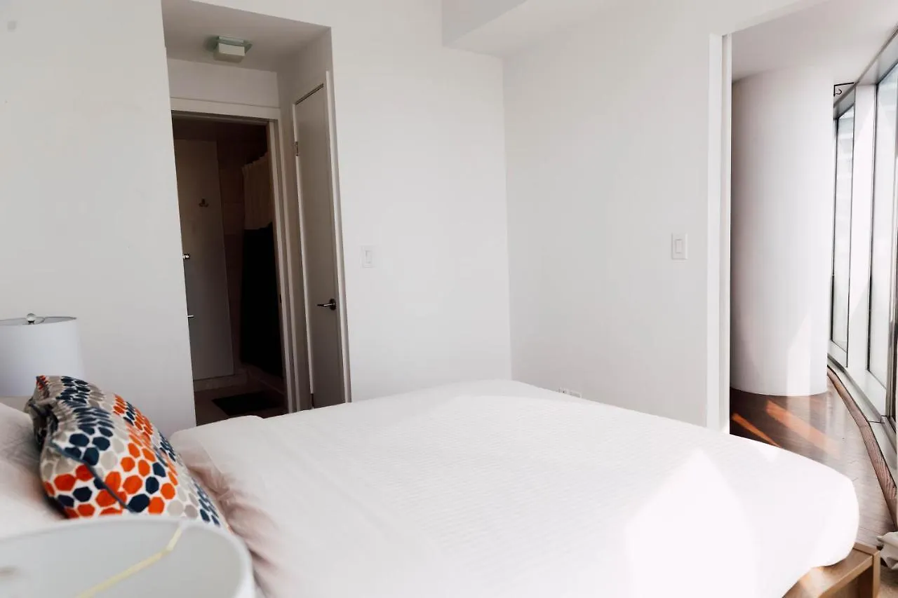 Sarkar Suites - Entertainment District Toronto Canada