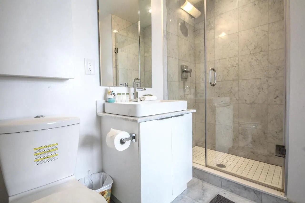 Sarkar Suites - Entertainment District Toronto