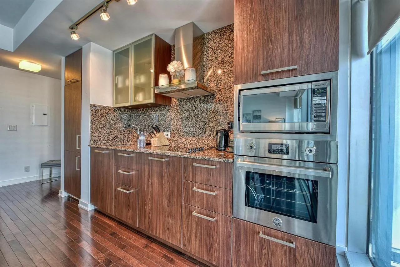 Sarkar Suites - Entertainment District Toronto