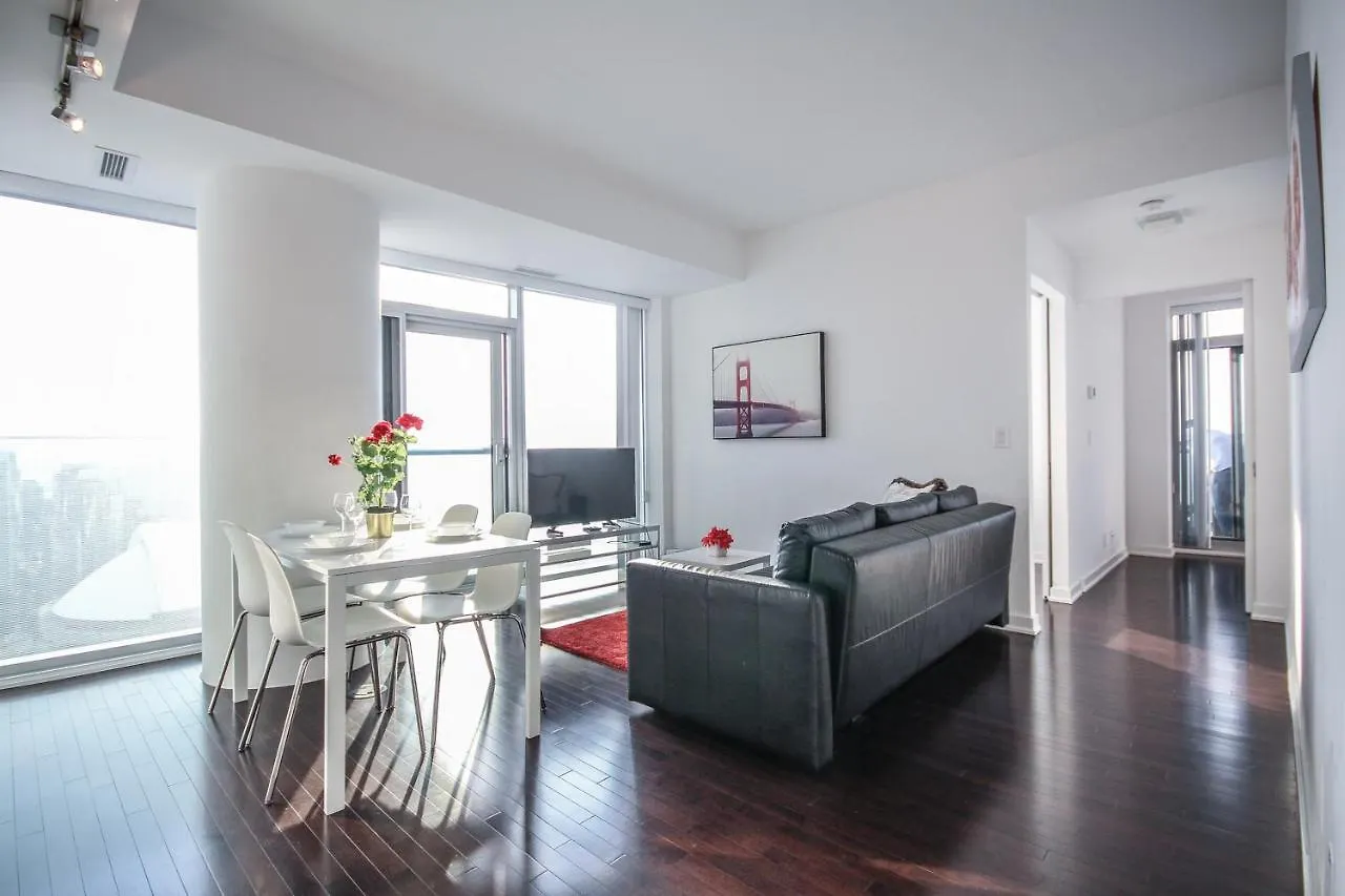 Sarkar Suites - Entertainment District Toronto Apartment